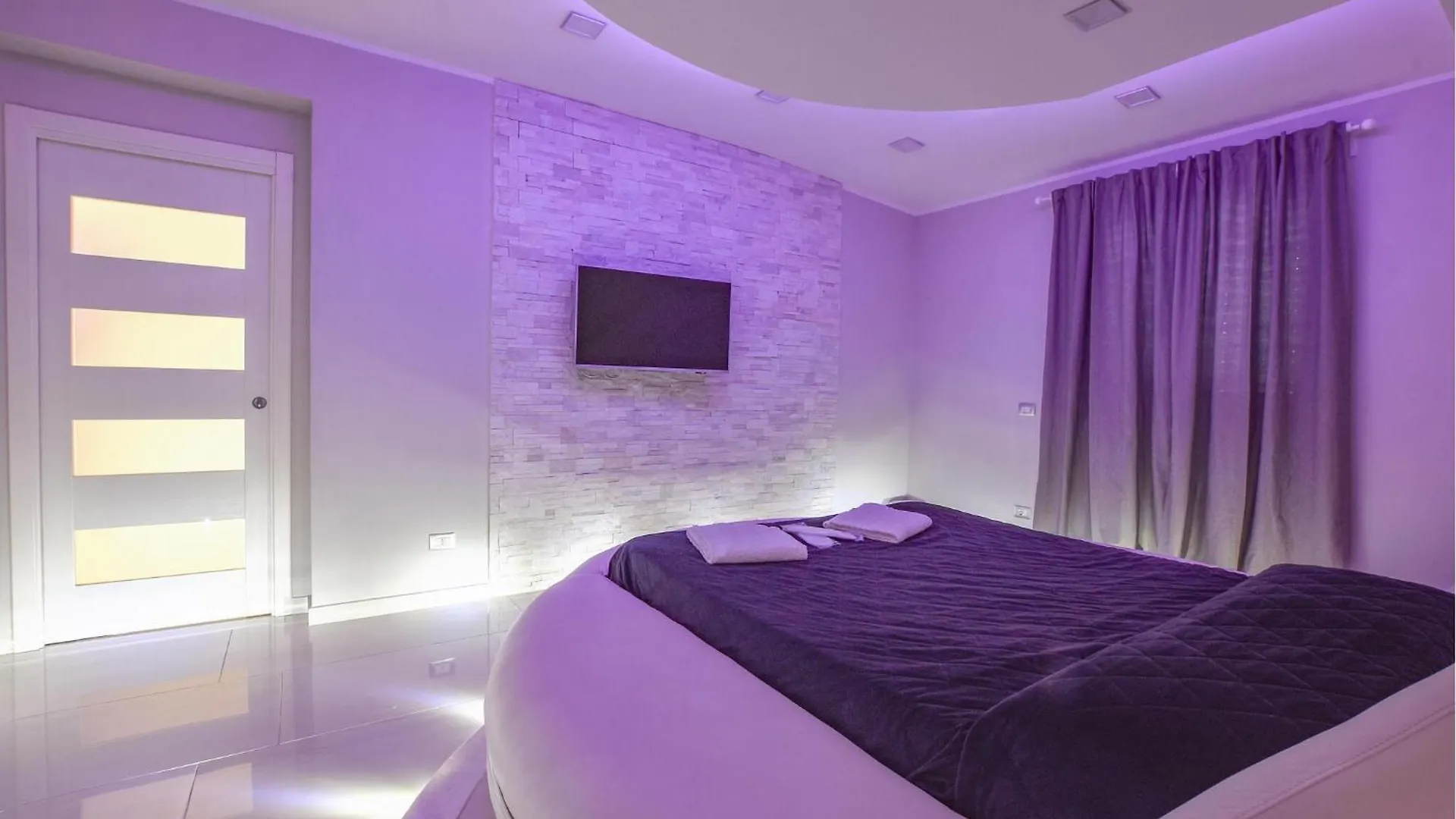 Beautiful Home In Catania With Outdoor Swimming Pool 0*,