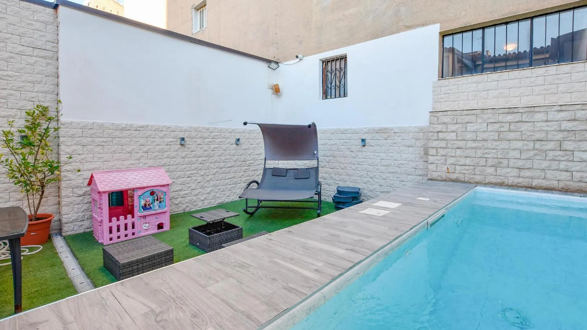 Beautiful Home In Catania With Outdoor Swimming Pool Italien